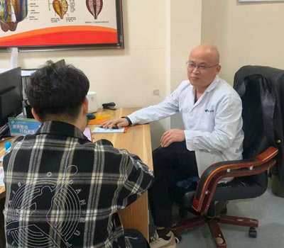 鸡西市|男科医师高朋磊：守护男性健康，专业男科诊疗