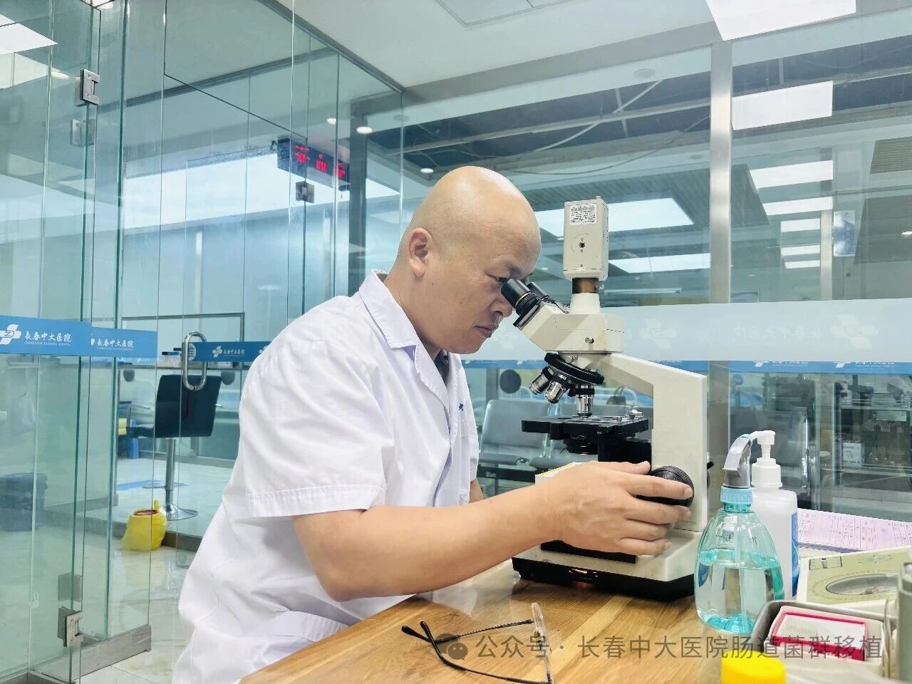 鸡西市|高朋磊医师：左手男科临床，右手肠道菌群移植深入研究